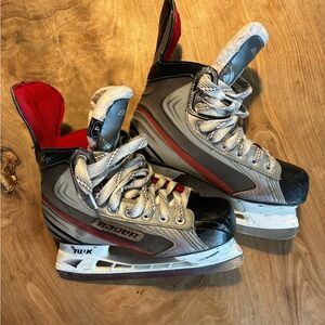 Bauer Vapor x4 Hockey Skates - kids size 5, Black, Red, and Gray